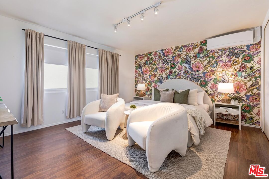 1337 Berkeley St Unit: 7