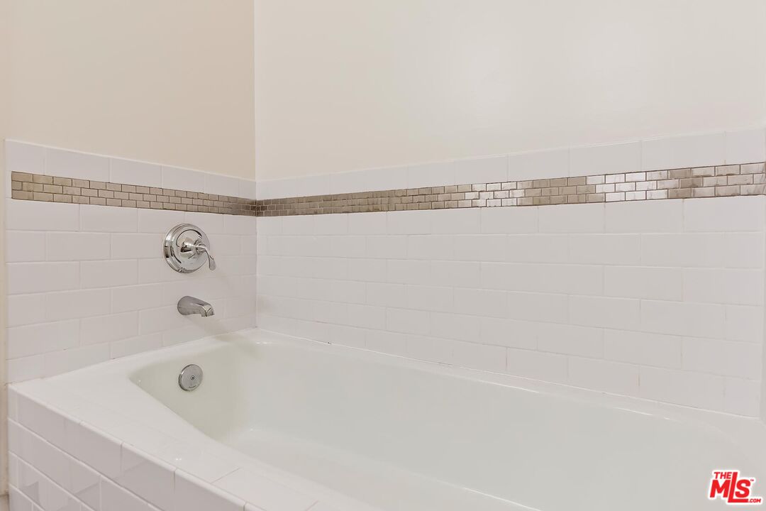 1115 S Elm Dr Unit: 411