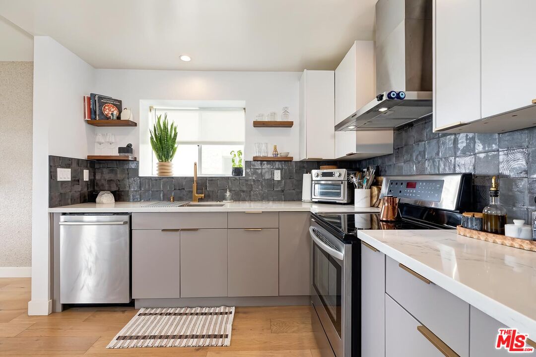 1115 S Elm Dr Unit: 411