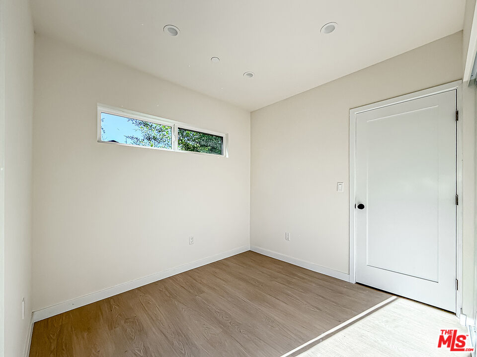 2619 Veteran Ave.