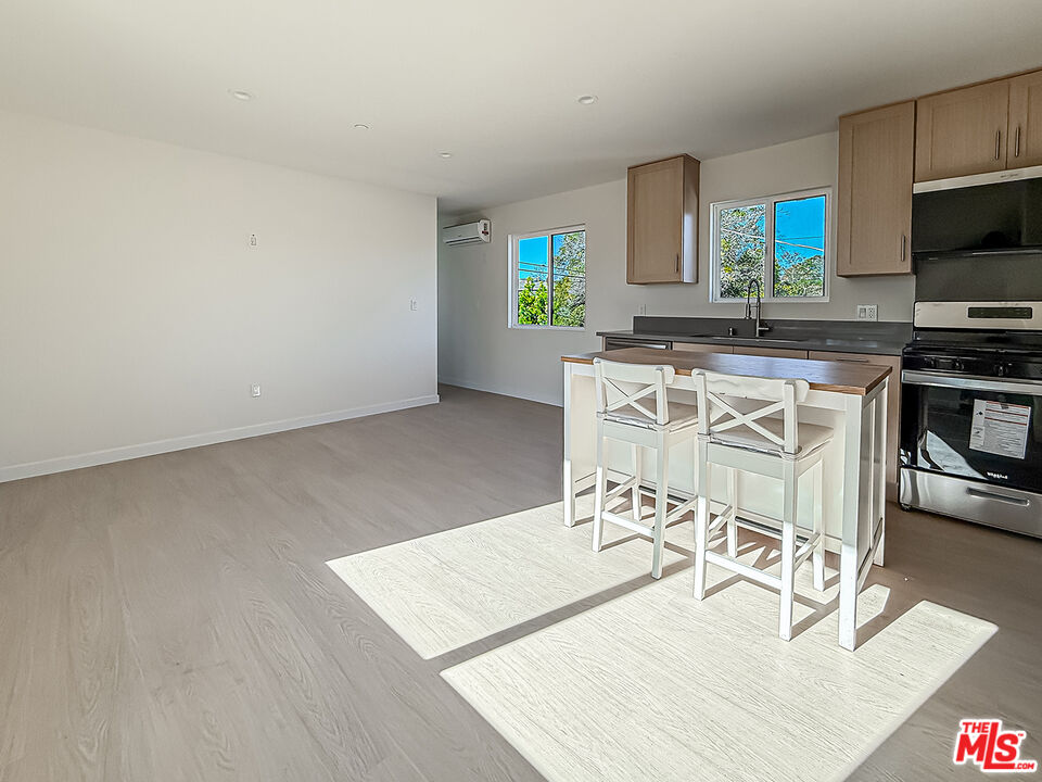 2617 Veteran Ave.