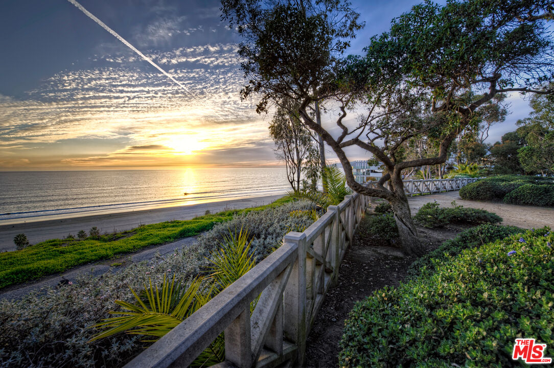201 Ocean Ave Unit: 1505B