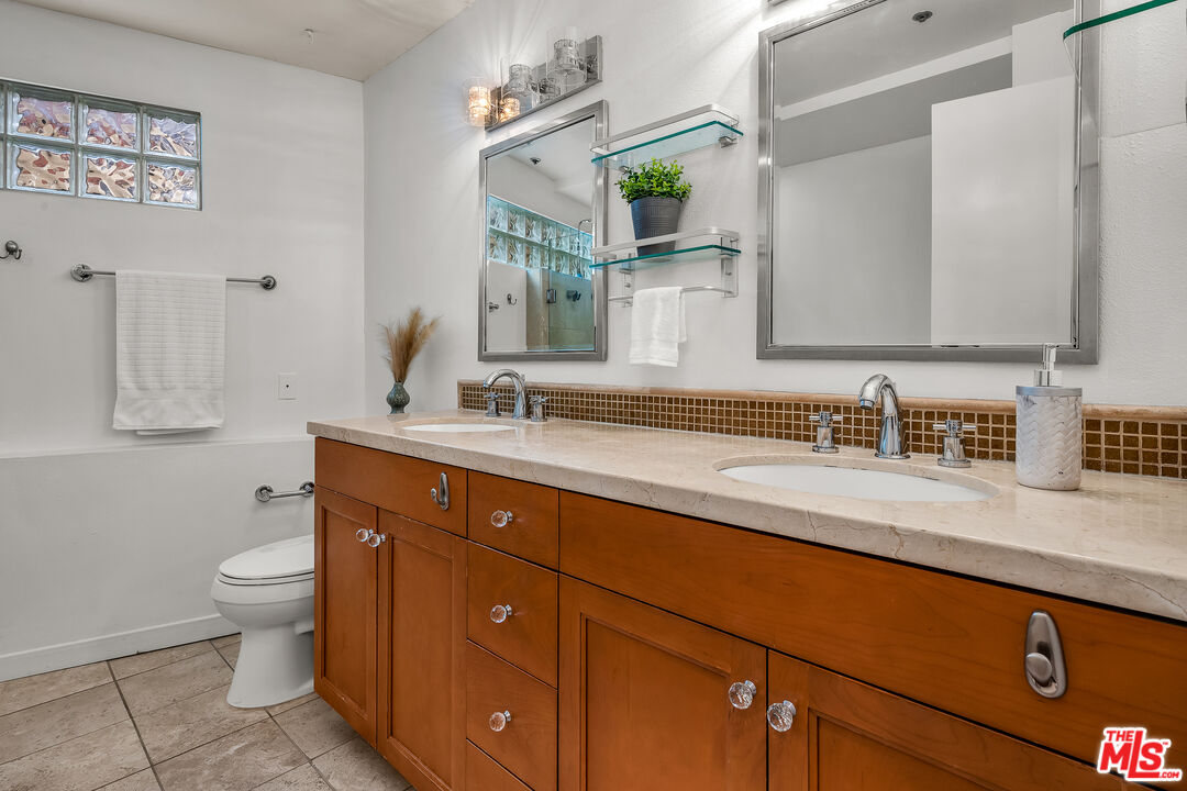10664 Wilkins Ave Unit: 202