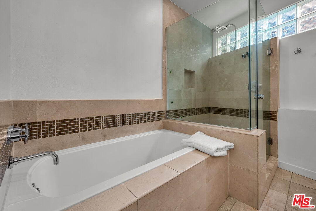 10664 Wilkins Ave Unit: 202