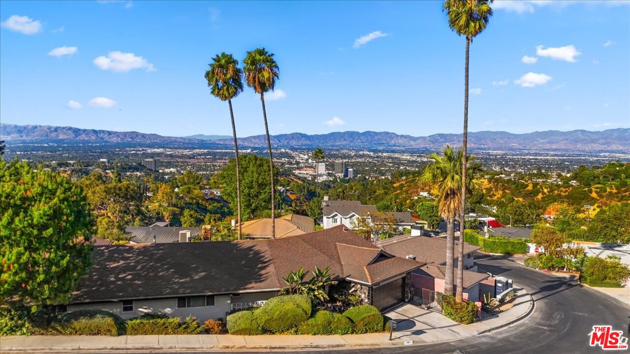 15451 Longbow Dr