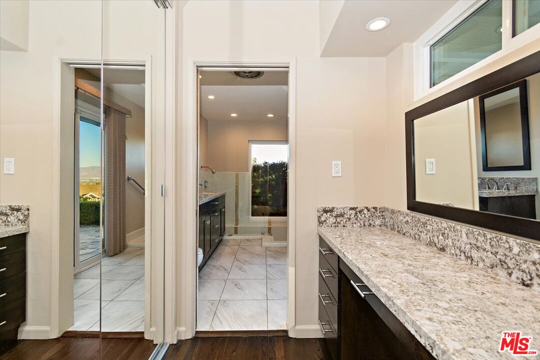 15451 Longbow Dr