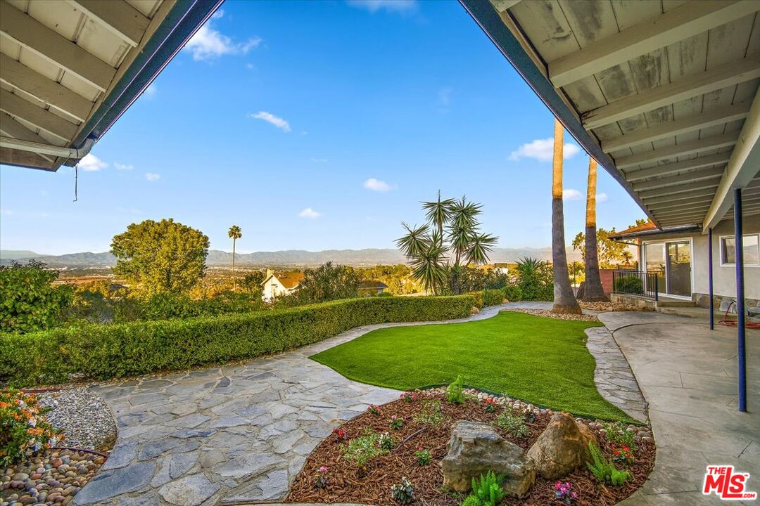 15451 Longbow Dr