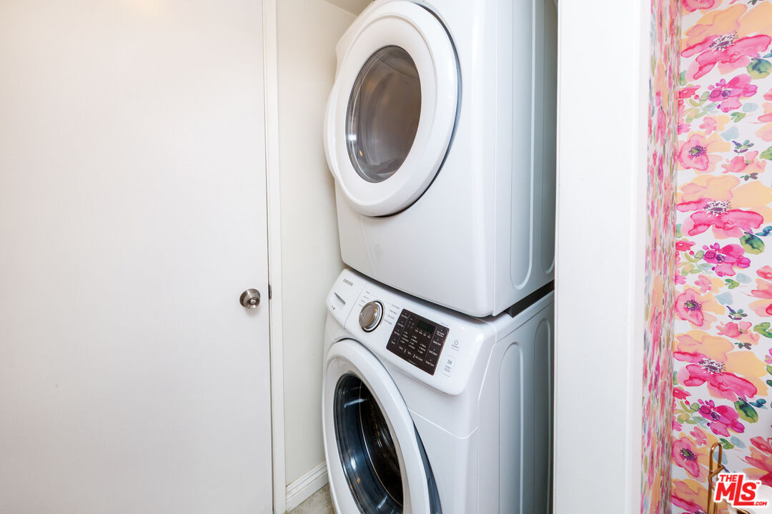 5848 Hazeltine Ave Unit: 10