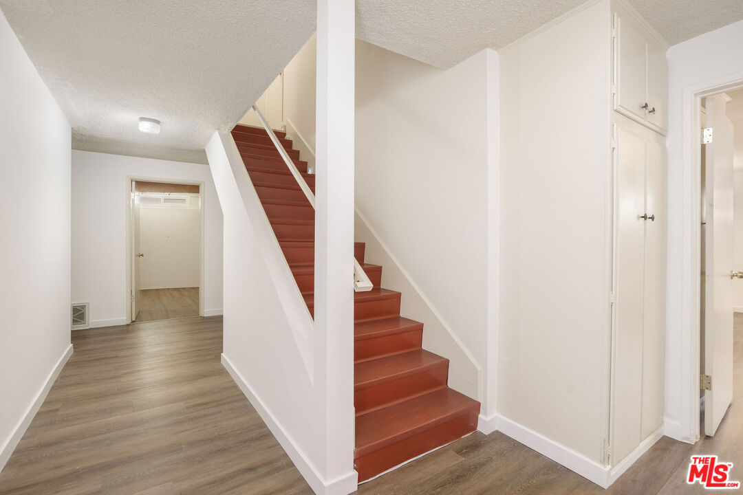 1418 Warner Ave