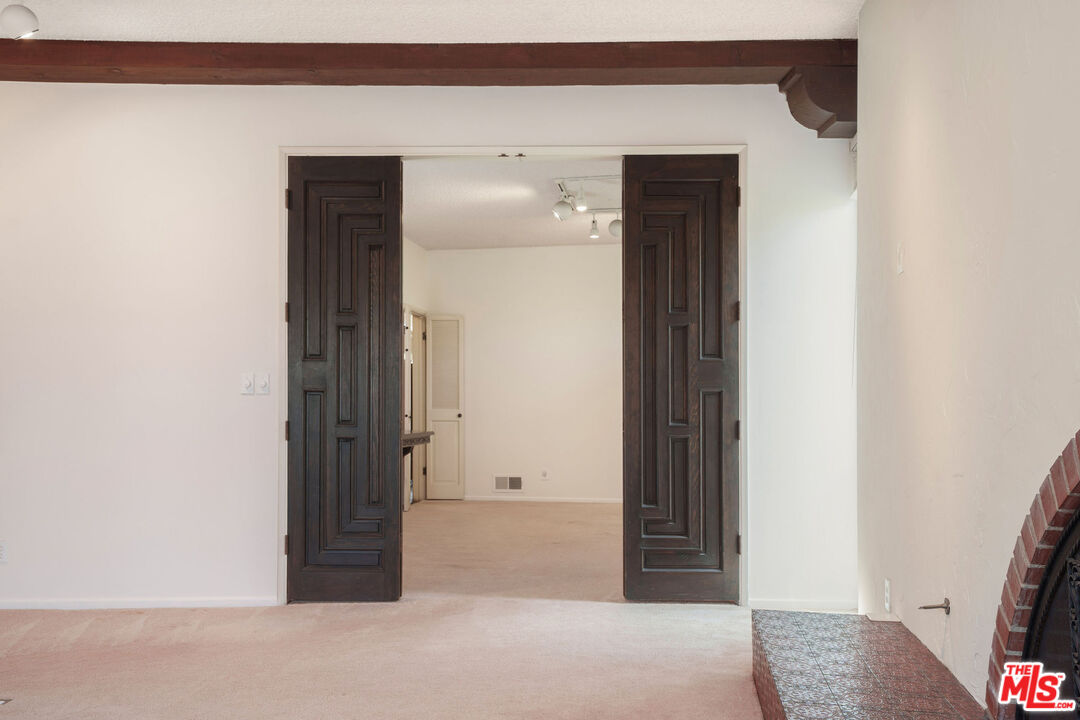 1418 Warner Ave