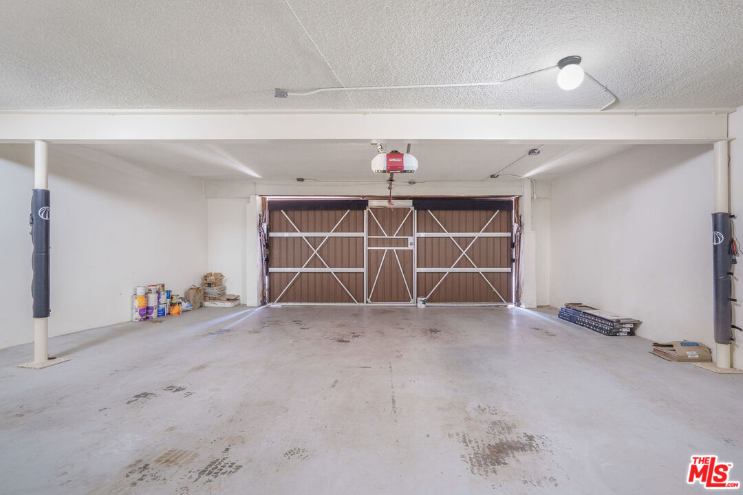 1418 Warner Ave