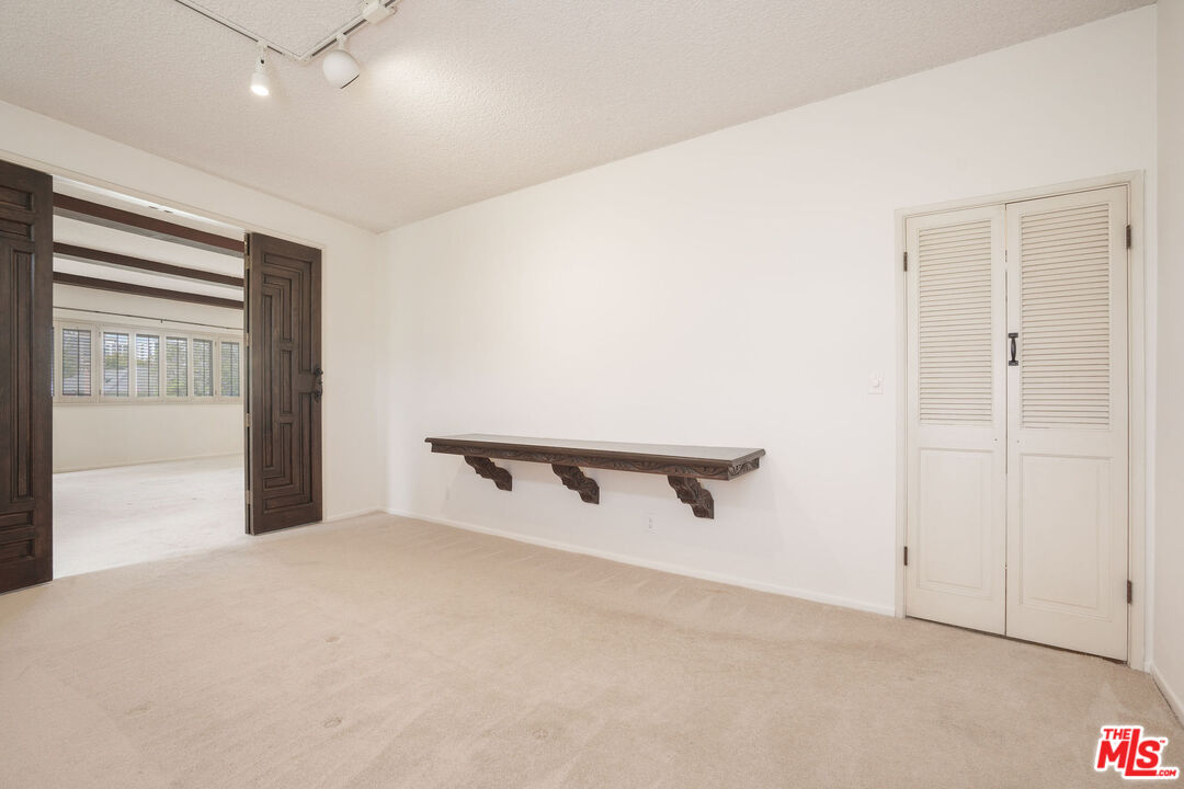 1418 Warner Ave