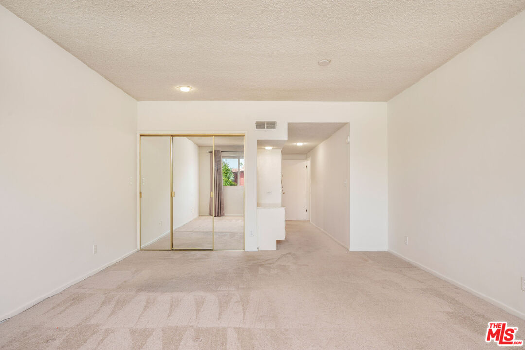 1418 Warner Ave