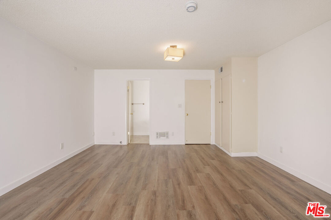 1418 Warner Ave