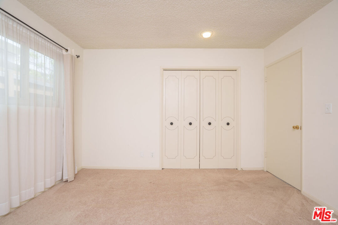 1418 Warner Ave