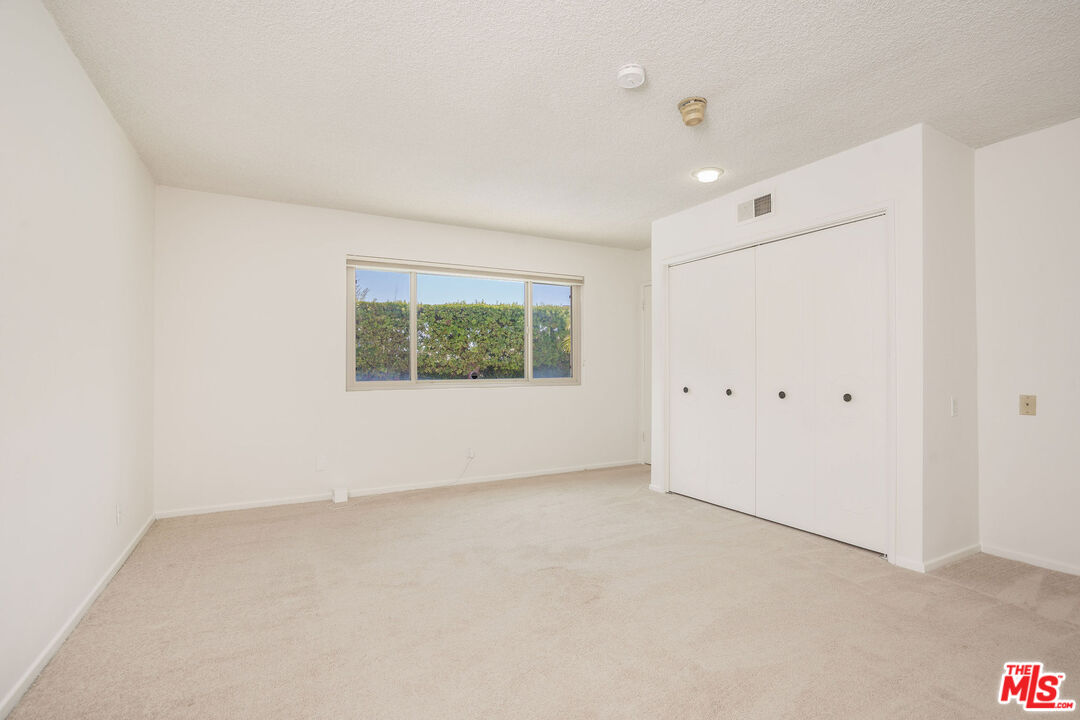 1418 Warner Ave