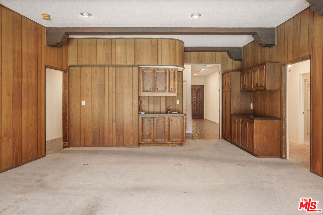 1418 Warner Ave