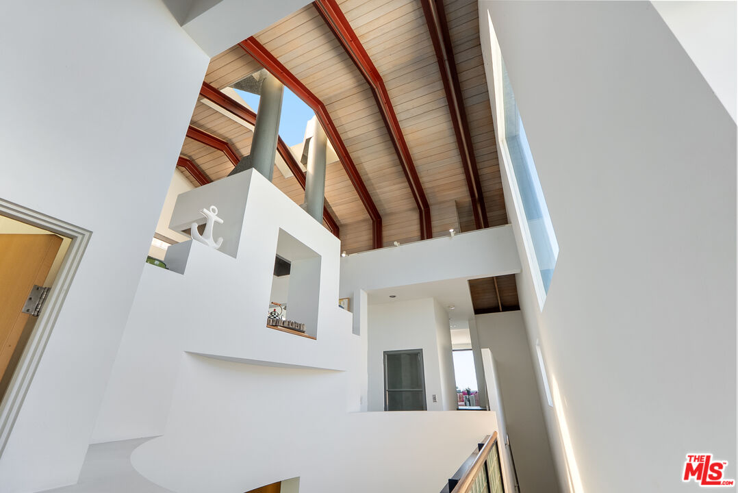 3410 Hermosa Ave
