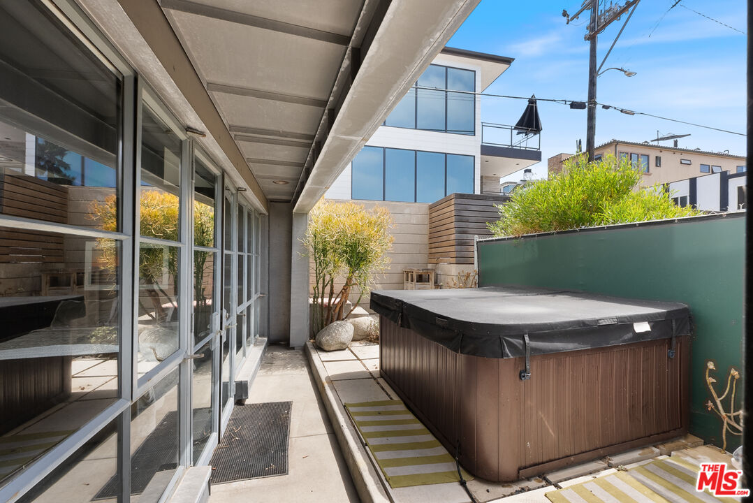 3410 Hermosa Ave