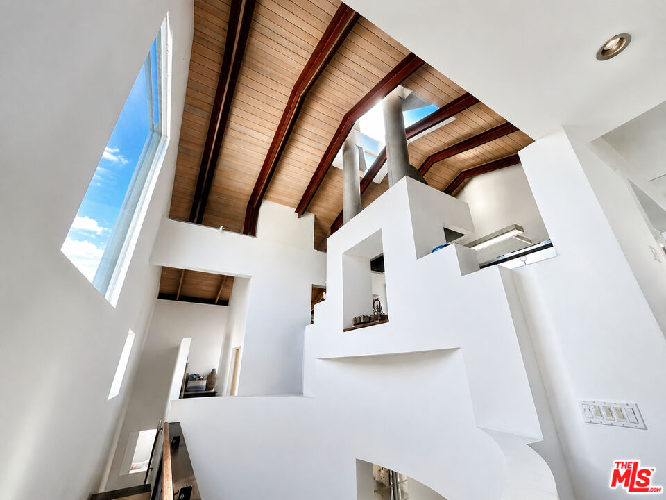 3410 Hermosa Ave