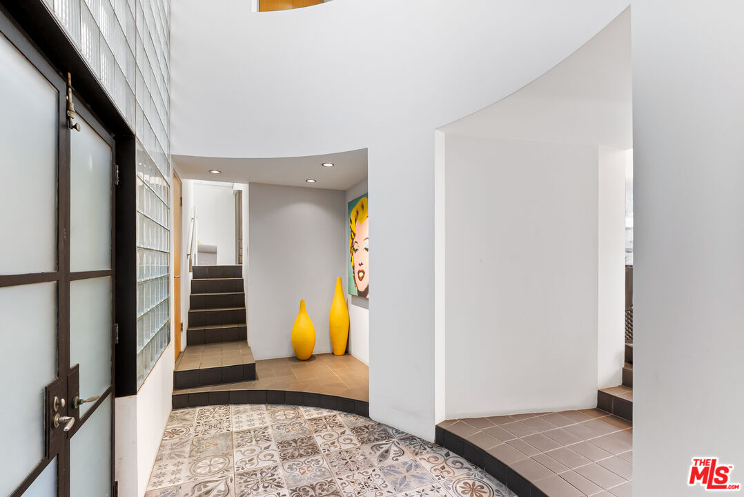 3410 Hermosa Ave