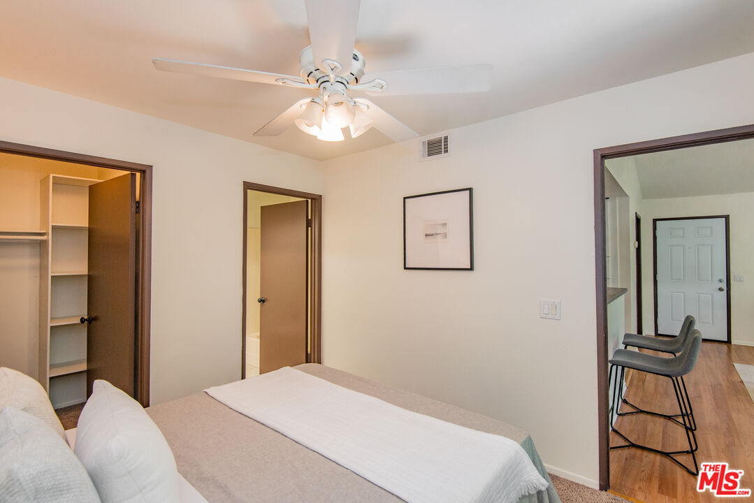 7025 Glade Ave Unit: 24