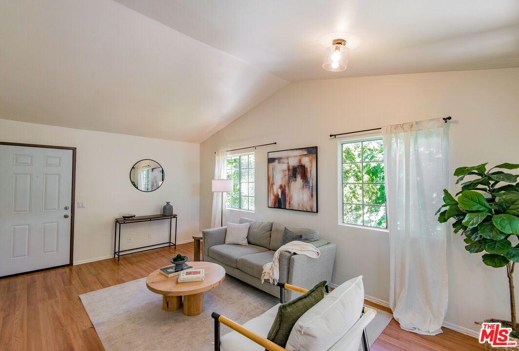 7025 Glade Ave Unit: 24