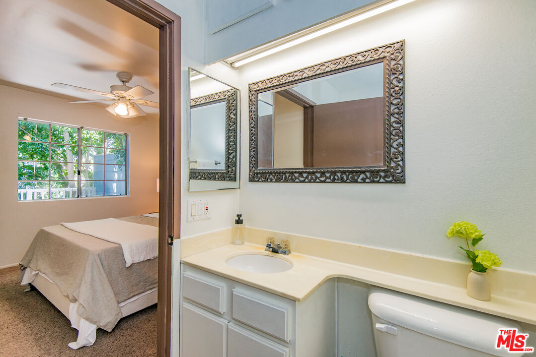 7025 Glade Ave Unit: 24