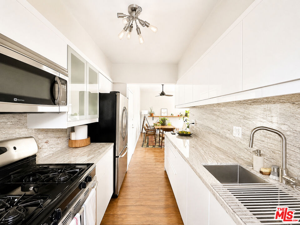 1043 12th St Unit: 6