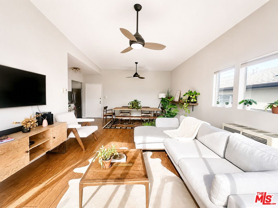 1043 12th St Unit: 6