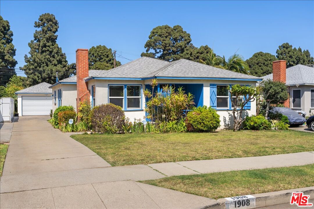 1908 Armacost Ave
