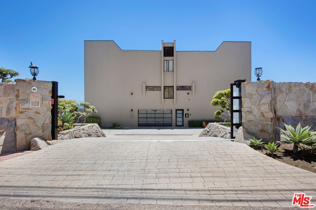 26172 Pacific Coast Hwy