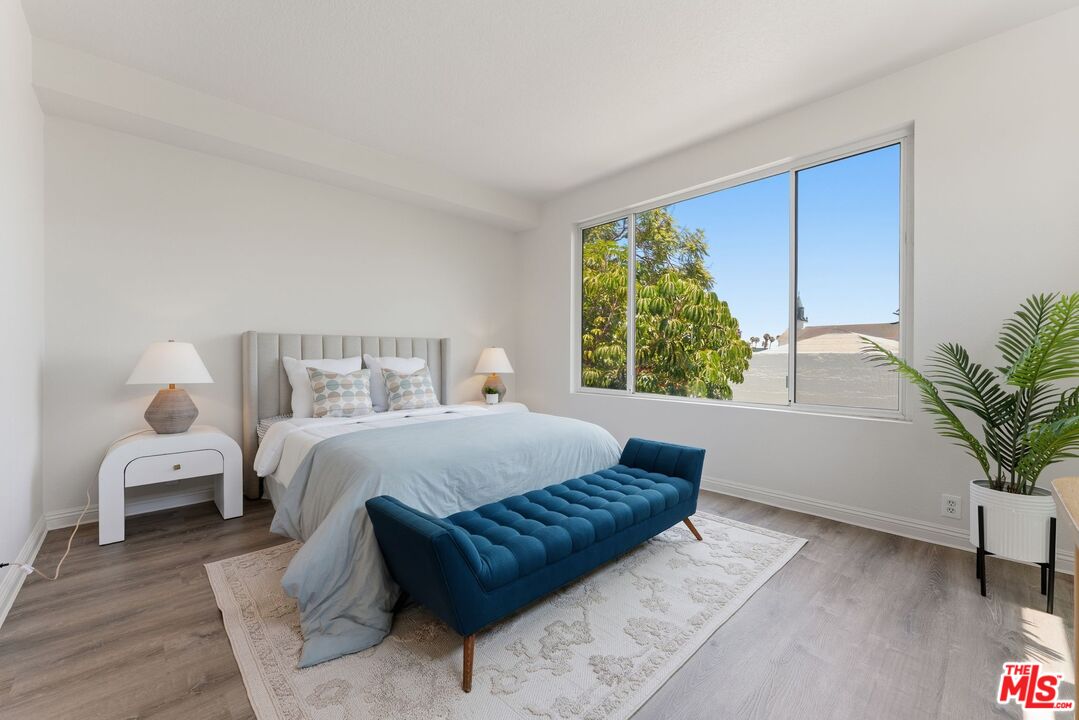 1436 20th St Unit: 8