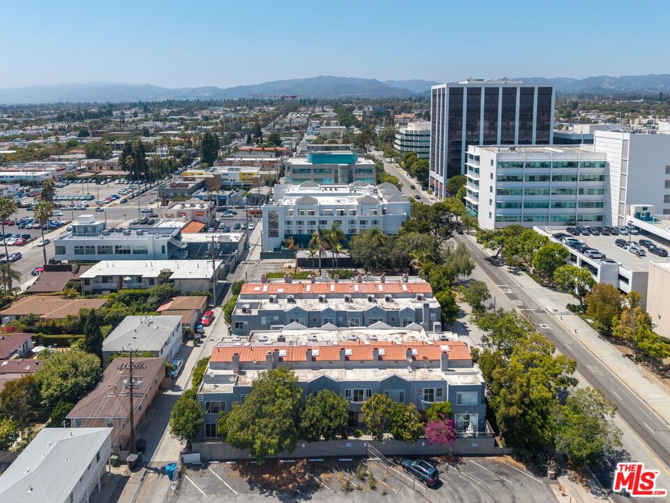 1436 20th St Unit: 8