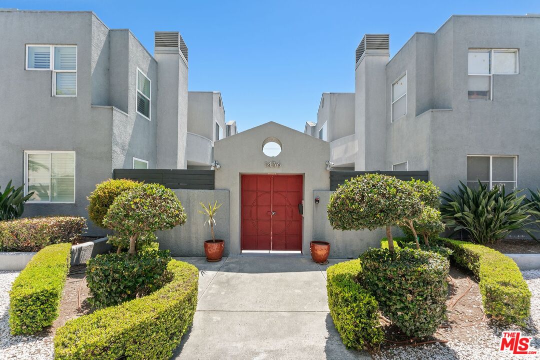 1436 20th St Unit: 8