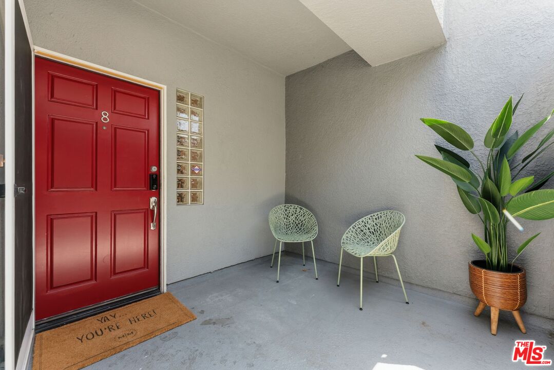 1436 20th St Unit: 8