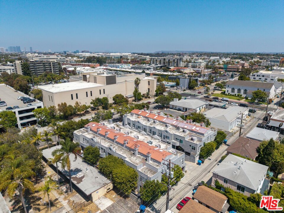 1436 20th St Unit: 8