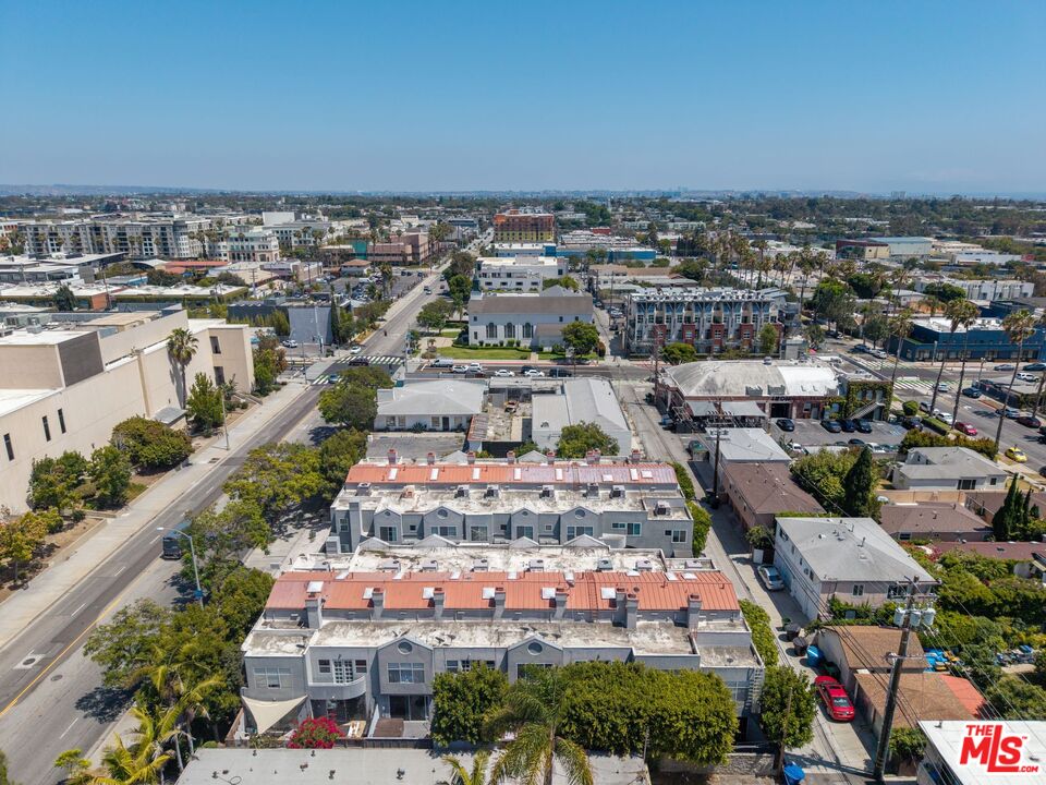 1436 20th St Unit: 8