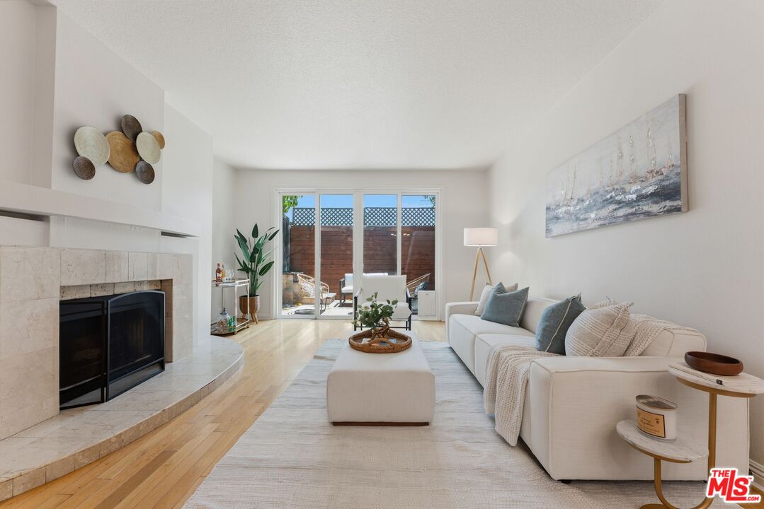 1436 20th St Unit: 8