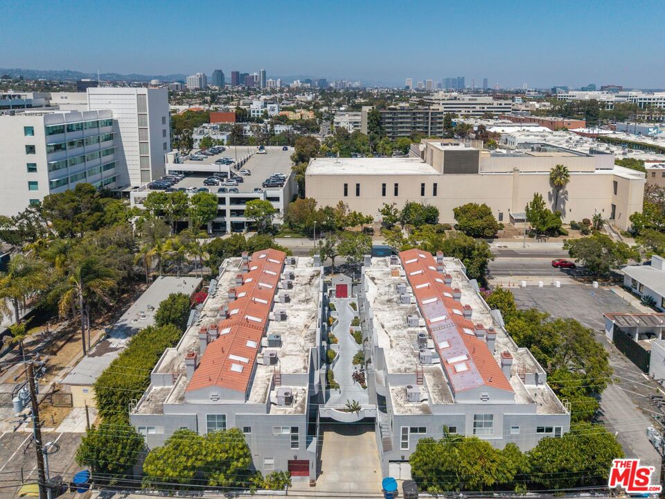1436 20th St Unit: 8