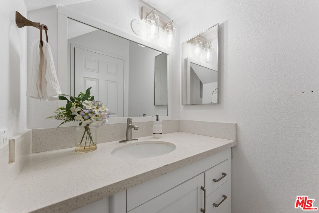 1436 20th St Unit: 8