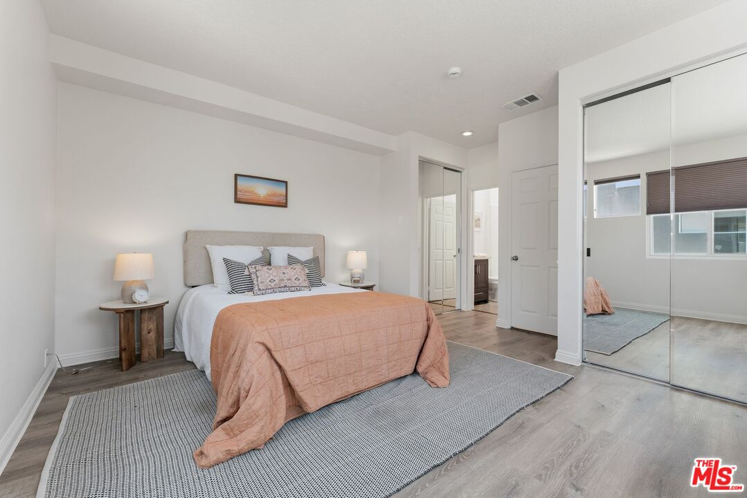 1436 20th St Unit: 8