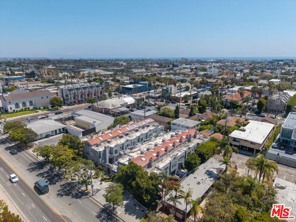 1436 20th St Unit: 8