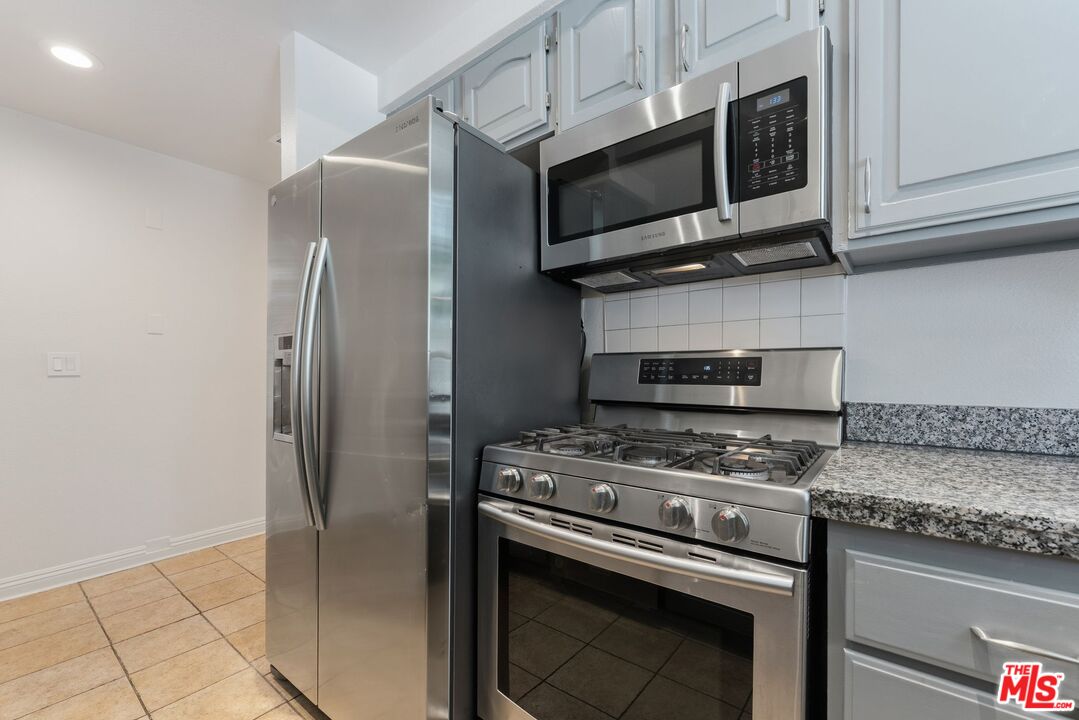 1436 20th St Unit: 8