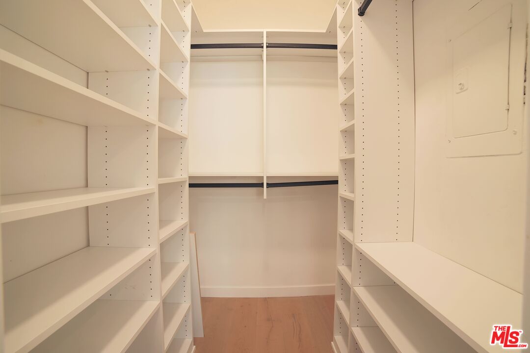 125 Montana Ave Unit: 101