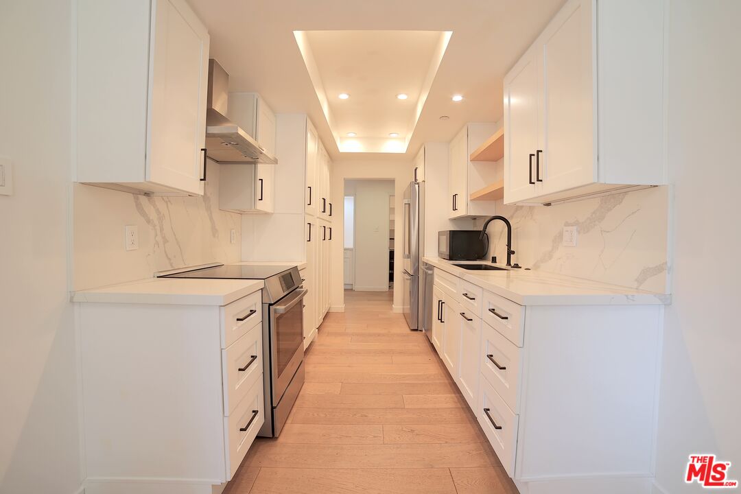 125 Montana Ave Unit: 101