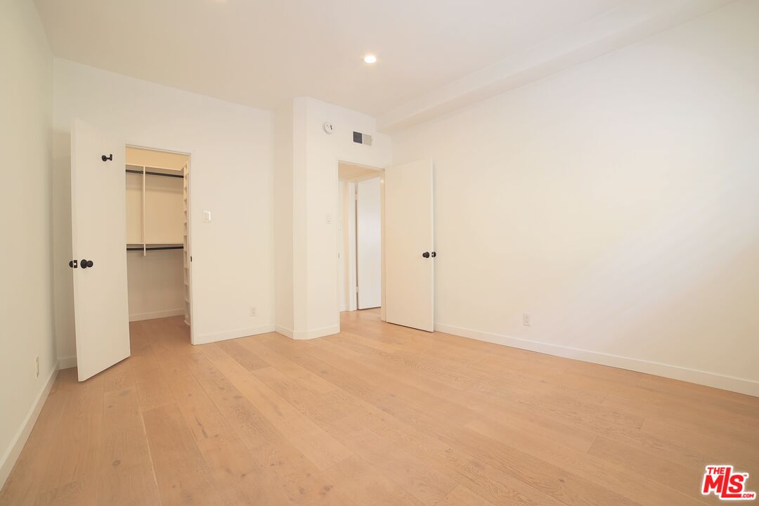 125 Montana Ave Unit: 101