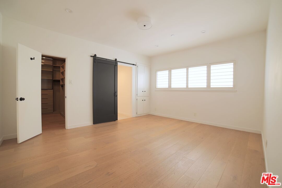 125 Montana Ave Unit: 101