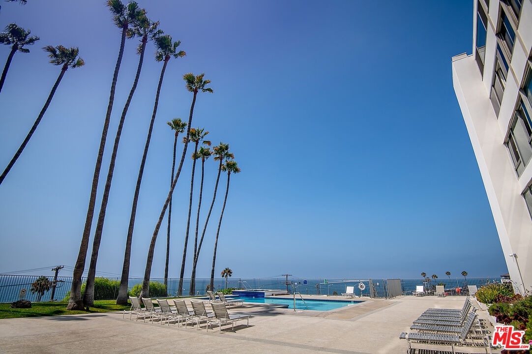 17366 W Sunset Blvd Unit: 201