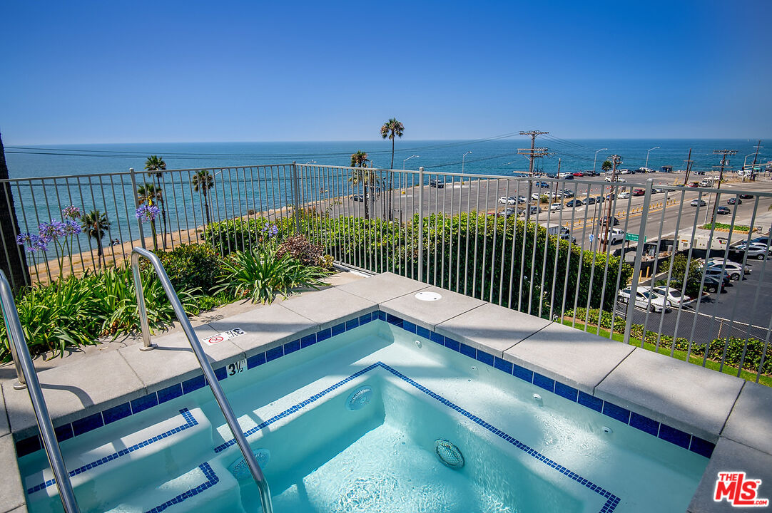 17366 W Sunset Blvd Unit: 201